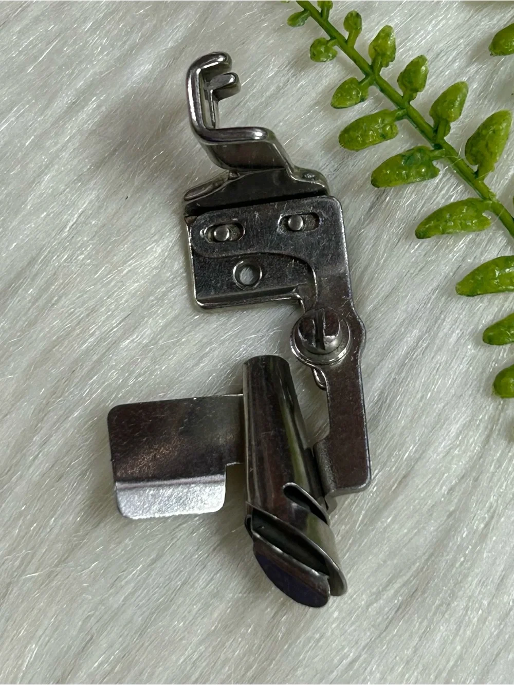 Vintage Singer Simanco 121464 adjustable bias binder foot